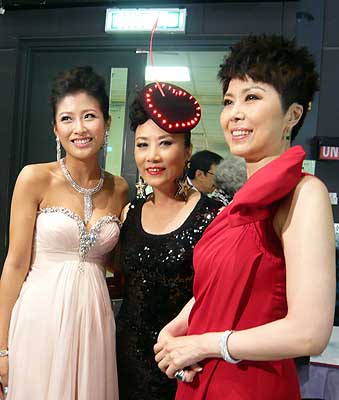 lizawang.com