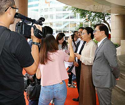 lizawang.com