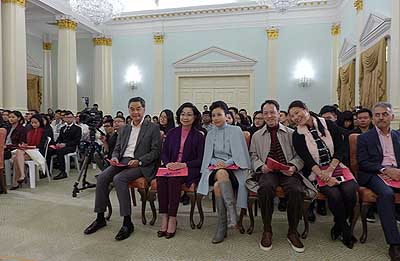 lizawang.com