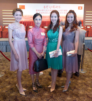 lizawang.com