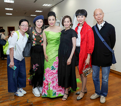 lizawang.com