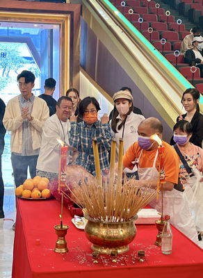 lizawang.com