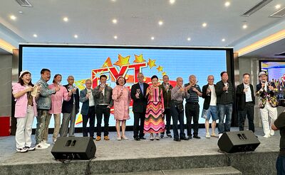 lizawang.com